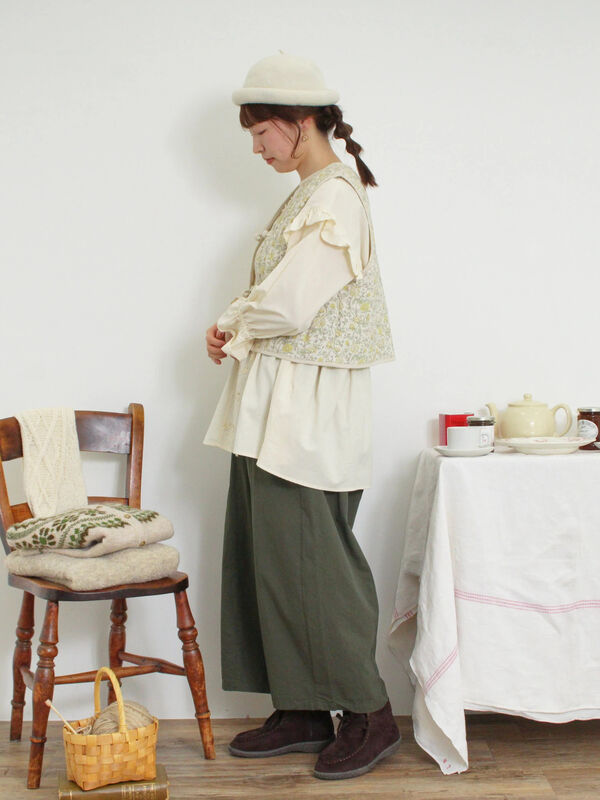 セール】 中綿キルトチャイナボタンベスト（チャコールグレー/ネイビー