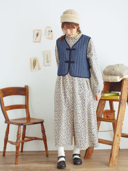 中綿キルトチャイナボタンベスト（チャコールグレー/ネイビー）｜Samansa Mos2（サマンサ モスモス）通販