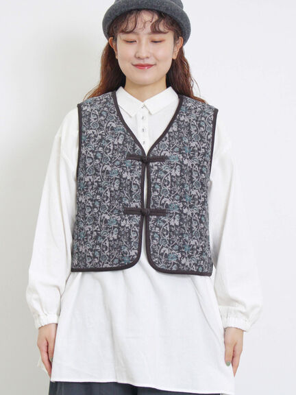 中綿キルトチャイナボタンベスト（チャコールグレー/ネイビー）｜Samansa Mos2（サマンサ モスモス）通販