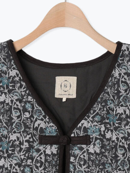 中綿キルトチャイナボタンベスト（チャコールグレー/ネイビー）｜Samansa Mos2（サマンサ モスモス）通販