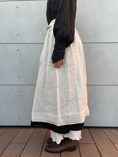 立川限定】リネンサス付エプロンスカート(オフホワイト/グレー 立川限定】リネンサス付エプロンスカート(オフホワイト/グレー
