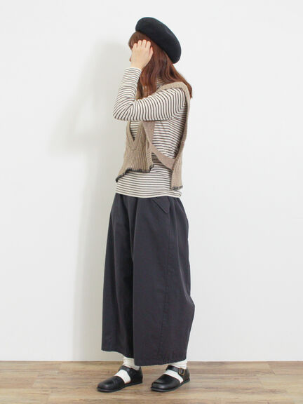 ◎ブランケットステッチケーブル編みショートベスト（オフホワイト/チャコールグレー）｜Samansa Mos2（サマンサ モスモス）通販