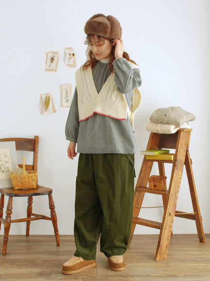 ◎ブランケットステッチケーブル編みショートベスト（オフホワイト/チャコールグレー）｜Samansa Mos2（サマンサ モスモス）通販