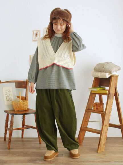 ◎ブランケットステッチケーブル編みショートベスト（オフホワイト/チャコールグレー）｜Samansa Mos2（サマンサ モスモス）通販