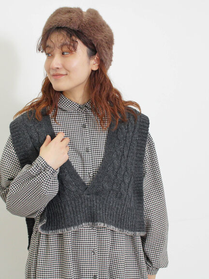 ◎ブランケットステッチケーブル編みショートベスト（オフホワイト/チャコールグレー）｜Samansa Mos2（サマンサ モスモス）通販