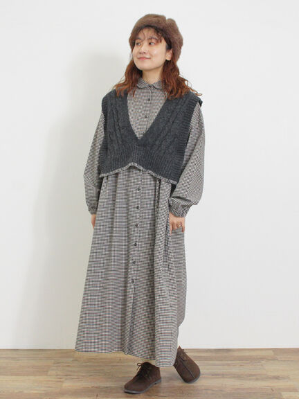 ◎ブランケットステッチケーブル編みショートベスト（オフホワイト/チャコールグレー）｜Samansa Mos2（サマンサ モスモス）通販