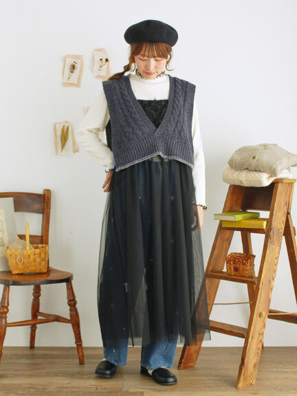 ◎ブランケットステッチケーブル編みショートベスト（オフホワイト/チャコールグレー）｜Samansa Mos2（サマンサ モスモス）通販