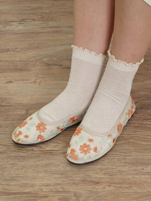 花柄刺繍シアーシューズ（ベージュ）｜Samansa Mos2（サマンサ モスモス）通販