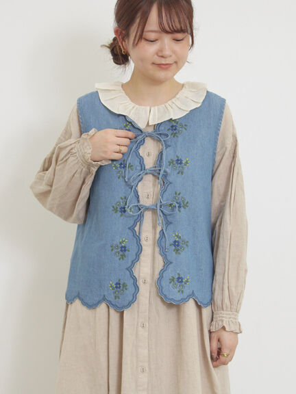 【kazumi×Samansa Mos2】刺繍入リボンベスト（ベージュ/サックスブルー/ブルー）｜Samansa Mos2（サマンサ モスモス）通販