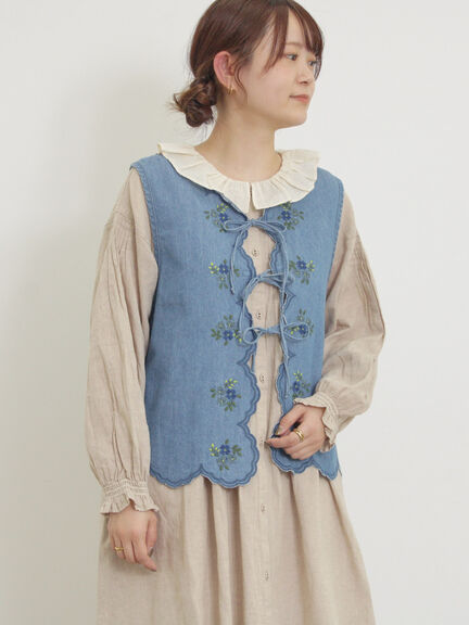 【kazumi×Samansa Mos2】刺繍入リボンベスト（ベージュ/サックスブルー/ブルー）｜Samansa Mos2（サマンサ モスモス）通販