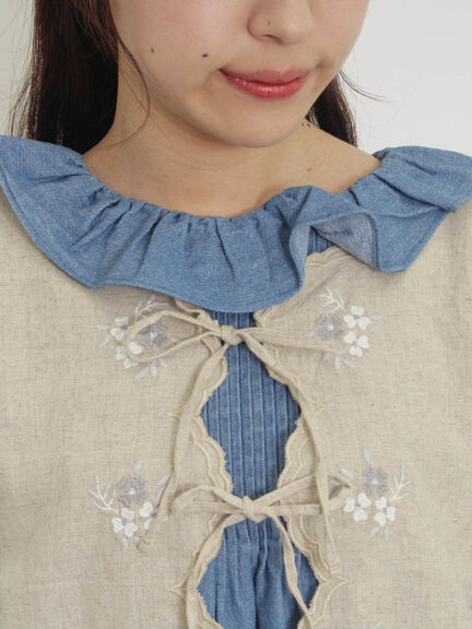 【kazumi×Samansa Mos2】刺繍入リボンベスト（ベージュ/サックスブルー/ブルー）｜Samansa Mos2（サマンサ モスモス）通販