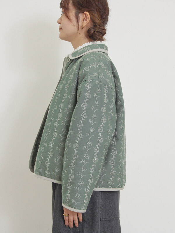 セール】 中綿花柄刺繍パイピングジャケット（チャコールグレー