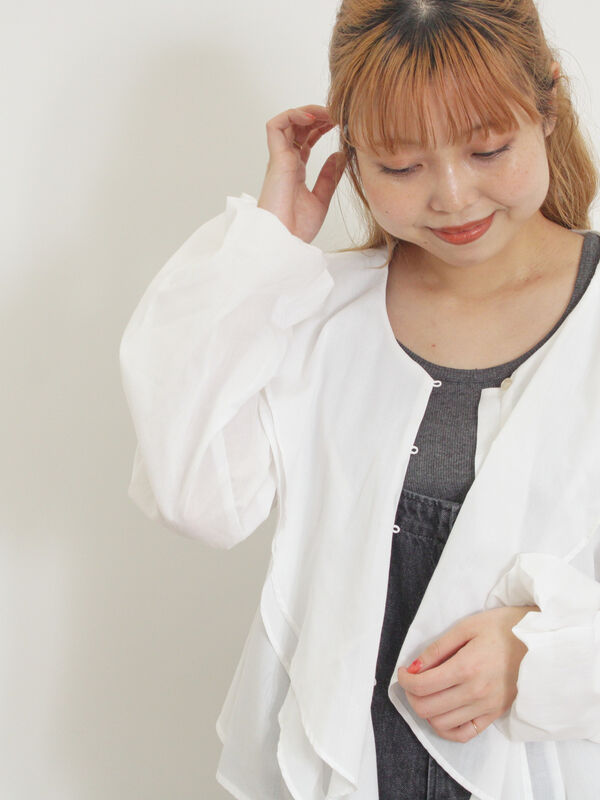 セール】 フレアカラーブラウス（オフホワイト/ブラック/ピンク