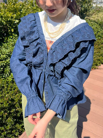 デニムスカラップ刺繍フリル2WAYブラウス（ブラック/サックスブルー/ブルー）｜Samansa Mos2（サマンサ モスモス）通販