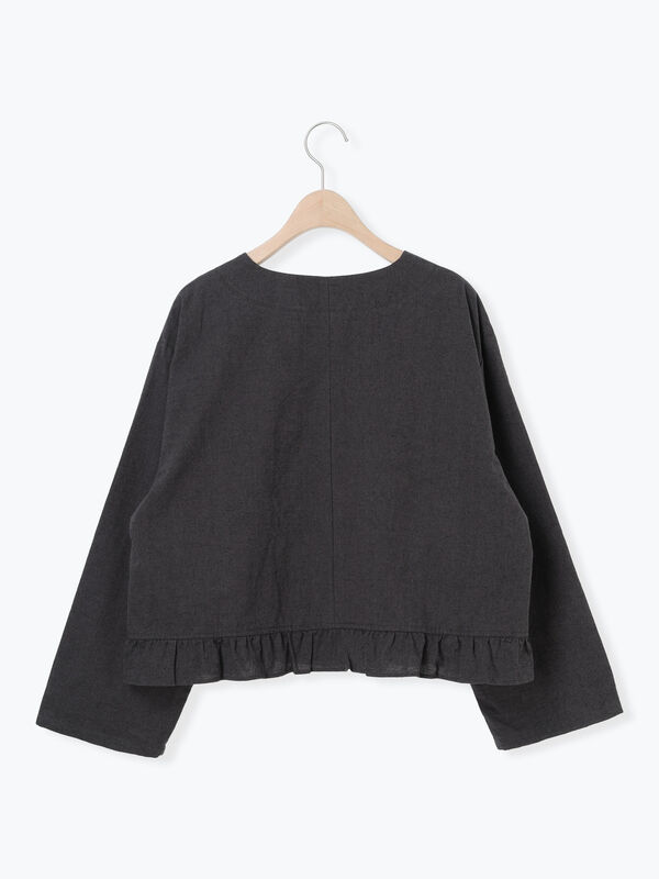 セール】 綿麻裾フリルダブルボタンショートジャケット（オフホワイト