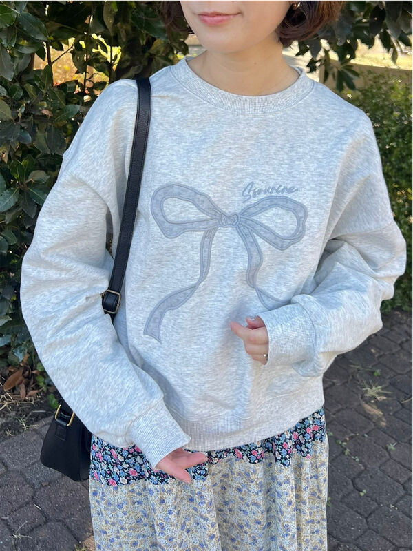 GNEMOAH リボン刺繍スウェット BLUEEAST トレーナー スウェット レースリボン刺繍スウェット