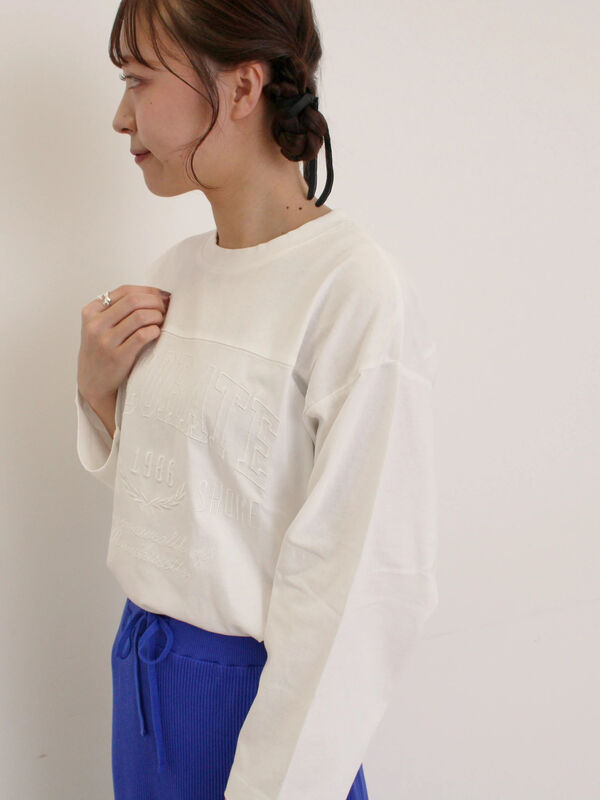 セール】 ピグメント加工ロゴ刺繍ロングTシャツ（オフホワイト