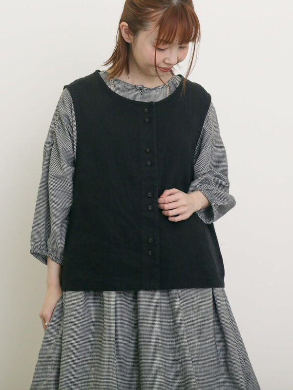 サマンサモスモス　クロスリネン　ベスト セール】 【Cross×Linen】並びボタンベスト（ブラック/ベージュ