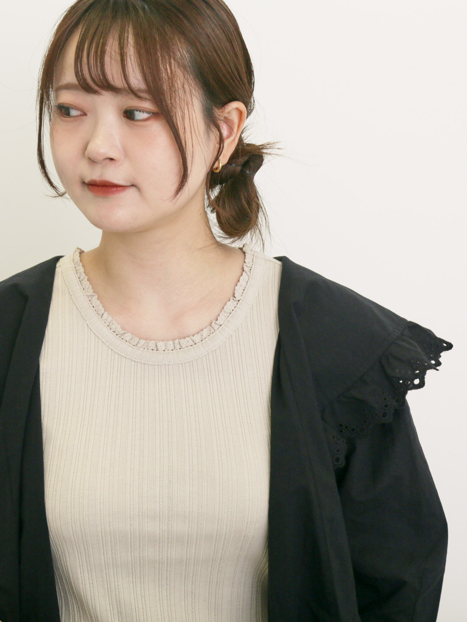 【美品】コーデ売り♡エンボスロゴ ノースリーブトップス＆カーゴスカート セール】ポコポコ質感が涼しげ、夏の相棒トップス。ボートネック