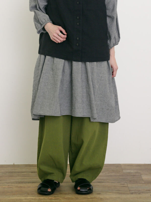 KUSEページ ライトクロスコクーンシルエットブラウス - SOÉJU online store