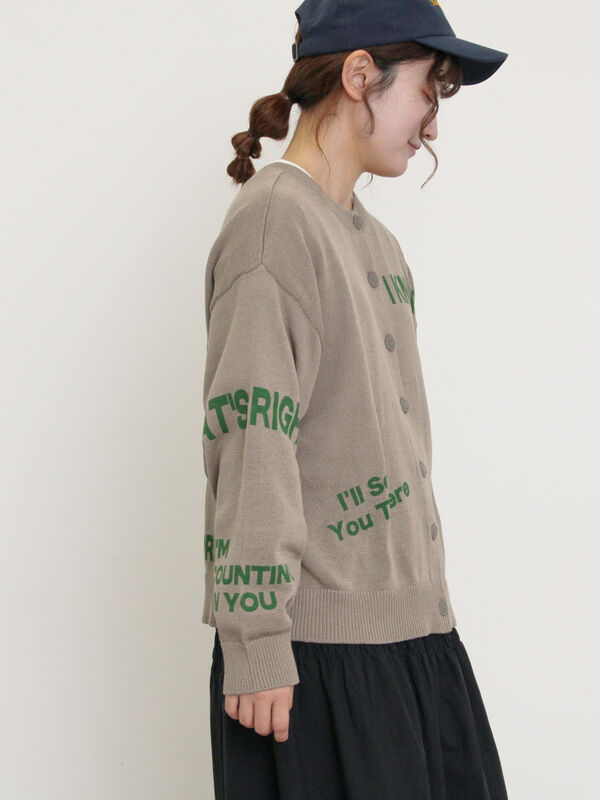 セール】 ランダムロゴプリント前後2WAYニット（オフホワイト/グレー