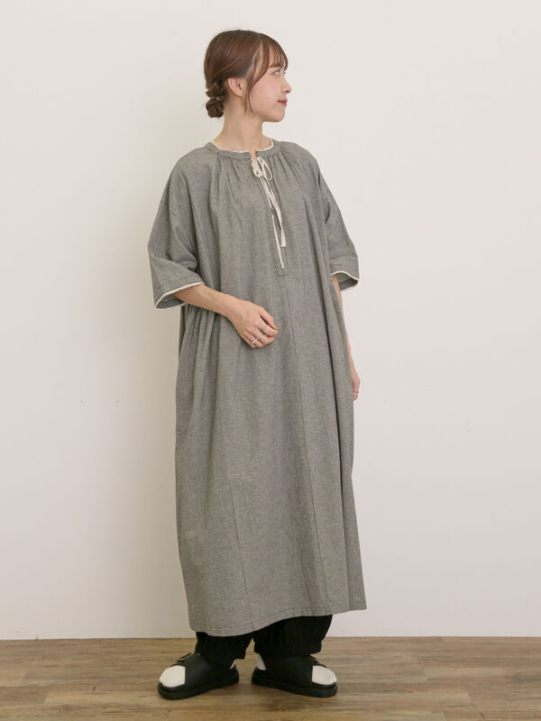 セール】 【S/Mサイズ】襟ぐり小レース2WAYワンピース