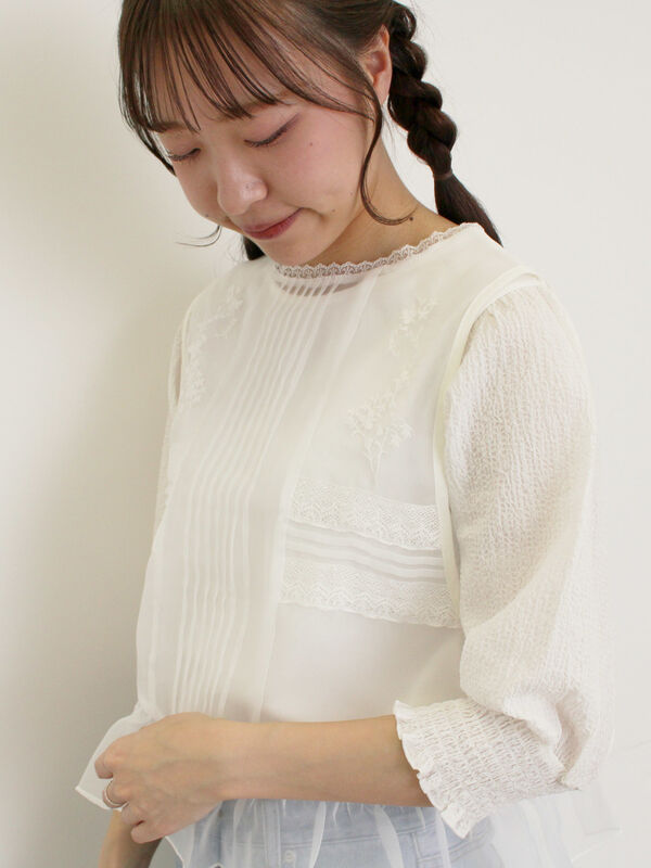 オーガンジー刺繍ベスト（オフホワイト）｜Samansa Mos2（サマンサ モスモス）通販