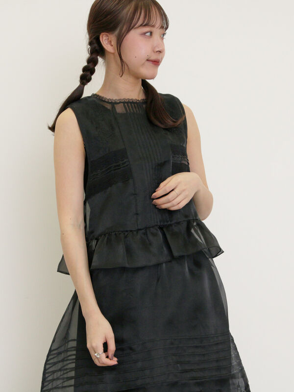 オーガンジー刺繍ベスト（ブラック）｜Samansa Mos2（サマンサ モスモス）通販