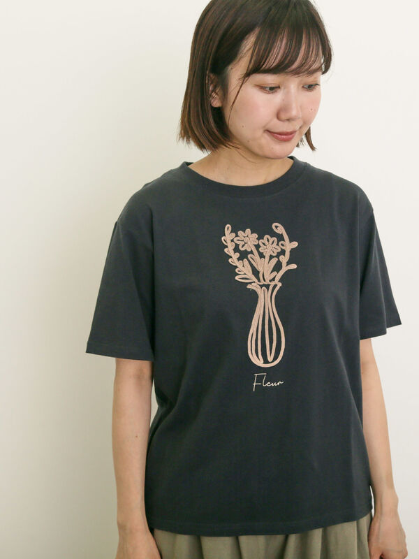 花瓶柄コード刺繍Tシャツ（ブラック）｜Samansa Mos2（サマンサ モスモス）通販