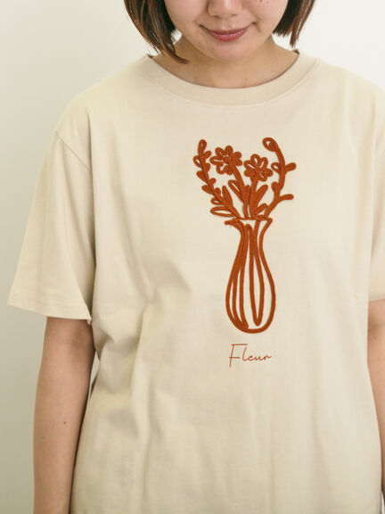 花瓶柄コード刺繍Tシャツ（オフホワイト/ブラック/ベージュ）｜Samansa Mos2（サマンサ モスモス）通販