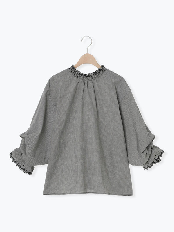 セール】 襟レースシャーリング袖タックブラウス（オフホワイト