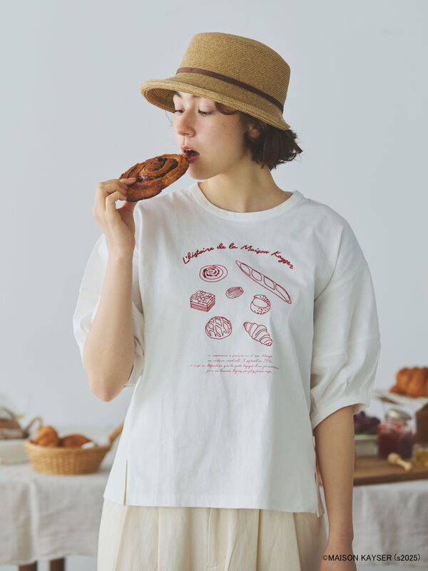 【MAISON KAYSER】刺繍立体袖Tシャツ（オフホワイト/グレー/チャコールグレー）｜Samansa Mos2（サマンサ モスモス）通販