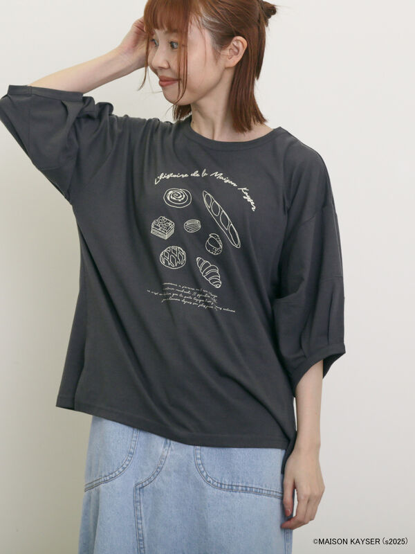 セール】 【MAISON KAYSER】刺繍立体袖Tシャツ（オフホワイト/グレー