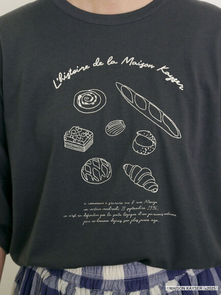 【MAISON KAYSER】刺繍立体袖Tシャツ（オフホワイト/グレー/チャコールグレー）｜Samansa Mos2（サマンサ モスモス）通販