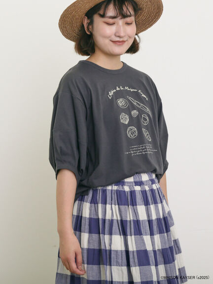 【MAISON KAYSER】刺繍立体袖Tシャツ（オフホワイト/グレー/チャコールグレー）｜Samansa Mos2（サマンサ モスモス）通販