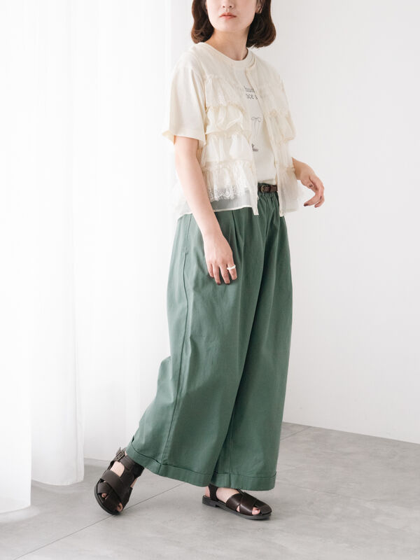 セール】 異素材フリルベスト（ブラック/ベージュ/キナリ/アウター