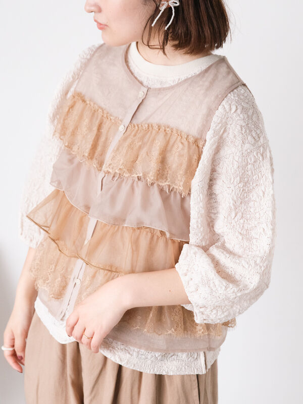 セール】 異素材フリルベスト（ブラック/ベージュ/キナリ/アウター