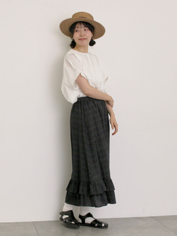 セール】 柄アソート裾ティアードスカート（オフホワイト/ブラック