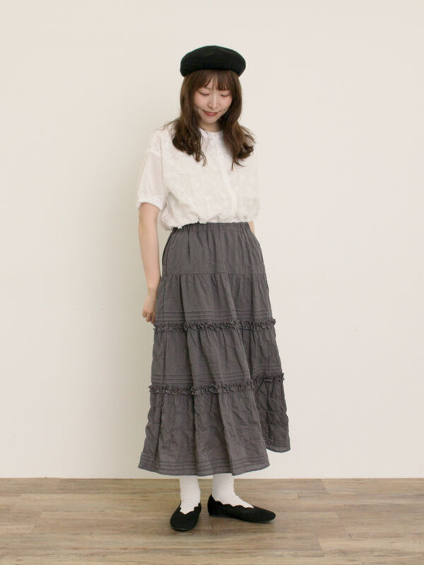 セール】 3D刺繍バンドカラーブラウス（オフホワイト/ブラック