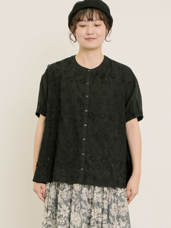 新品★Samansa Mos2 バンドカラーブラウス＊オフ 3D刺繍バンドカラーブラウス（オフホワイト/ブラック/ブラウン