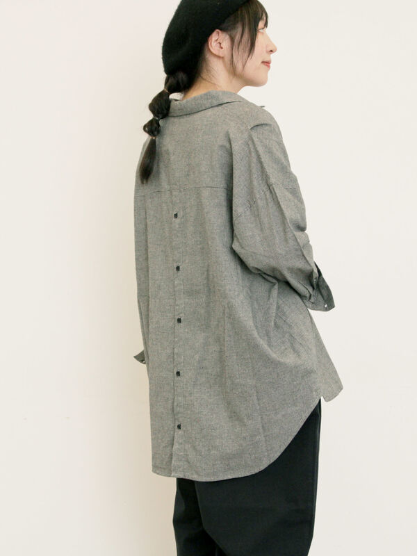 セール】 後ろ釦スキッパーチュニック（チャコールグレー/ベージュ