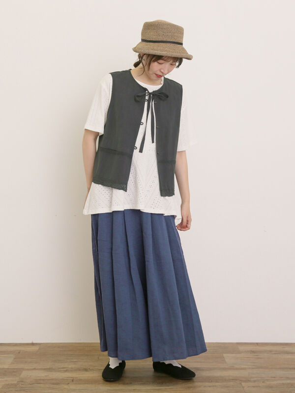 セール】 アイレット切替フリルカットソー（オフホワイト/ブラック