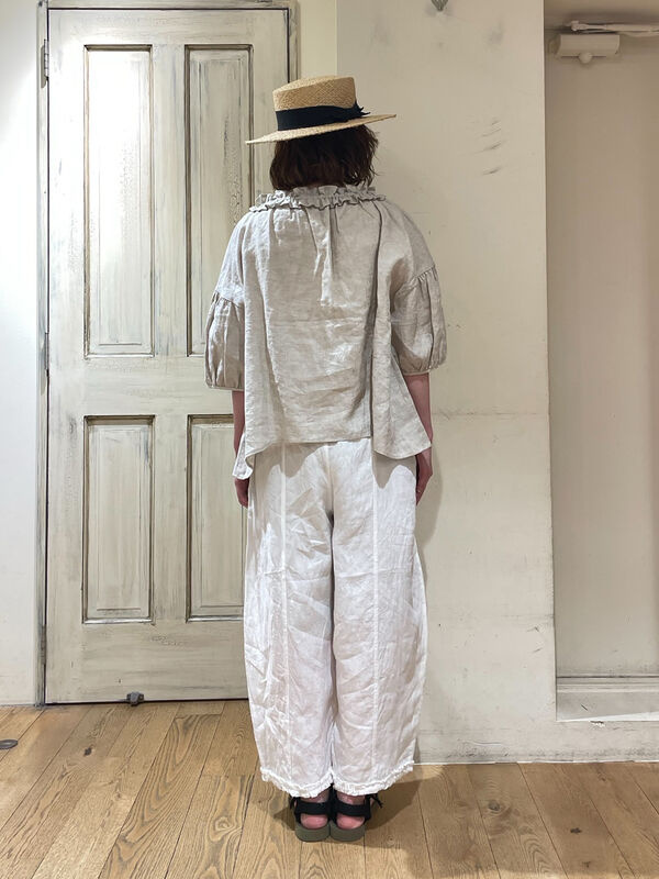 立川限定】リネン裾フリルパンツ（オフホワイト