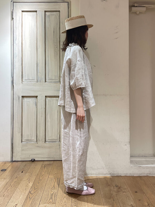 立川限定】リネン裾フリルパンツ（オフホワイト