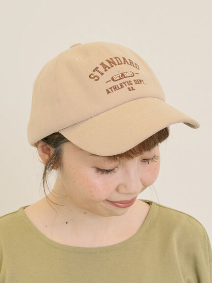 セール】 【消臭効果】カレッジロゴ刺繍キャップ（ベージュ/ブラウン