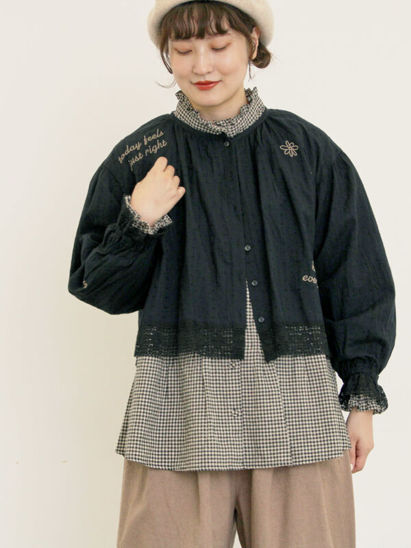 セール】 ランダム刺繍入りブラウス（ブラック/ボルドー/グリーン