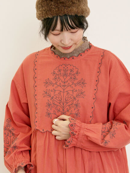 【S/Mサイズ】配色刺繍ワンピース（グレー/ブラック/レッド/キナリ）｜Samansa Mos2（サマンサ モスモス）通販