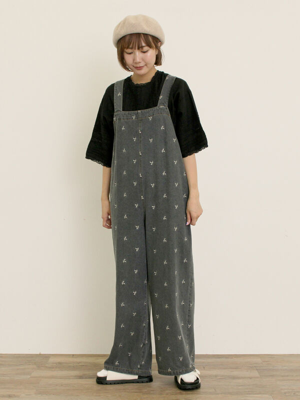 刺繍デニム/ヒッコリーサロペットパンツ（ブラック）｜Samansa Mos2（サマンサ モスモス）通販