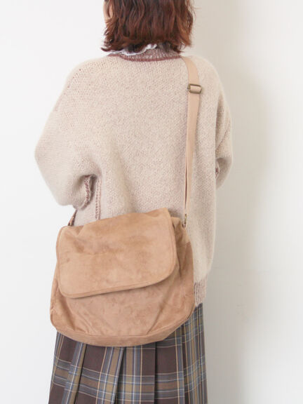 スウェードライクメッセンジャーバッグ（ベージュ/ブラウン）｜Samansa Mos2（サマンサ モスモス）通販