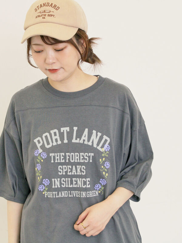 クロス刺繍ロゴプリントTシャツ（チャコールグレー）｜Samansa Mos2（サマンサ モスモス）通販